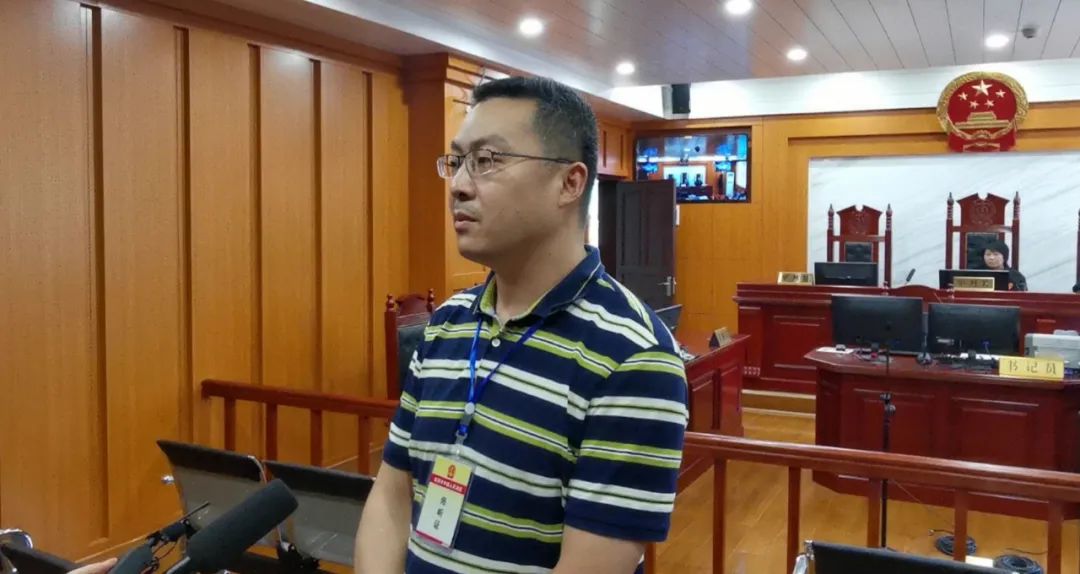 偷摩托时因失主追赶出事故，出狱后将失主和保险公司告上法庭，法院：驳回！守法者不用为他人的违法行为买单